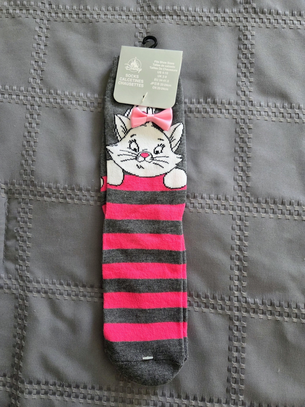 Disney Gray and Hot Pink Striped "Marie" Socks with Bow Accent, sz 4-6, NWT